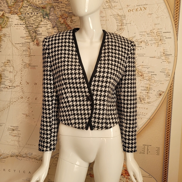 Carissa Jeffrey Jackets & Blazers - Carissa Jeffrey vintage black white houndstooth cropped lined blazer 80's lady 6